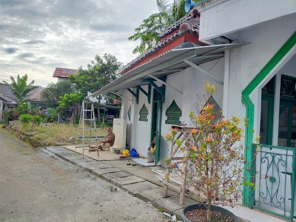 PERBAIKAN KEBOCORAN DAN KANOPI MUSHOLLA PERBAIKAN KEBOCORAN DAN KANOPI MUSHOLLA