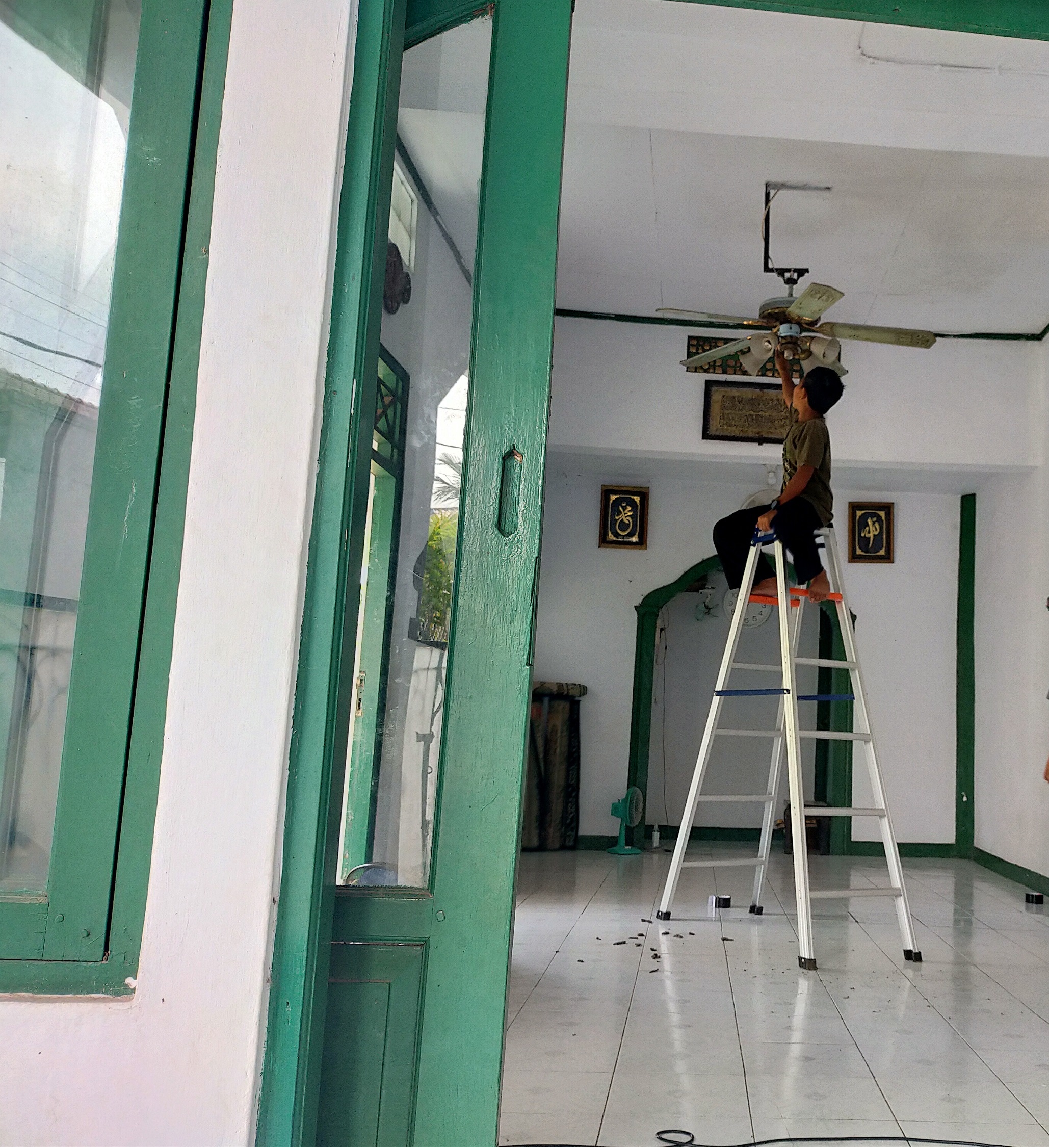 KERJA BAKTI MUSHOLLA MENJELANG RAMADHAN 2022 KERJA BAKTI MUSHOLLA MENJELANG RAMADHAN 2022